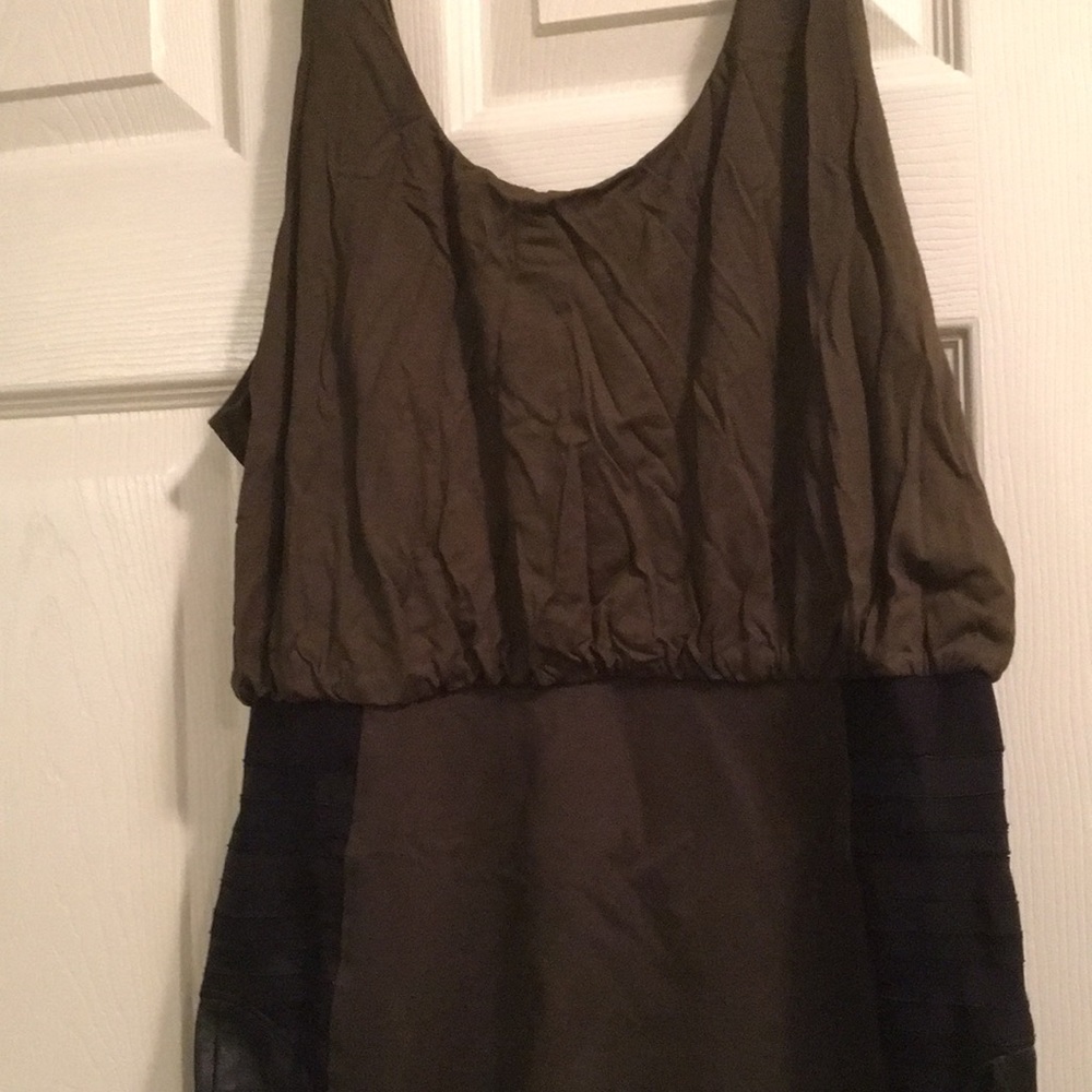 Dress - Picture 2 of 5